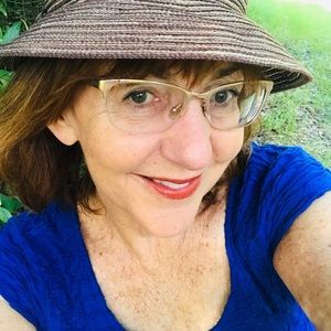 Meet your Posher, Lynette